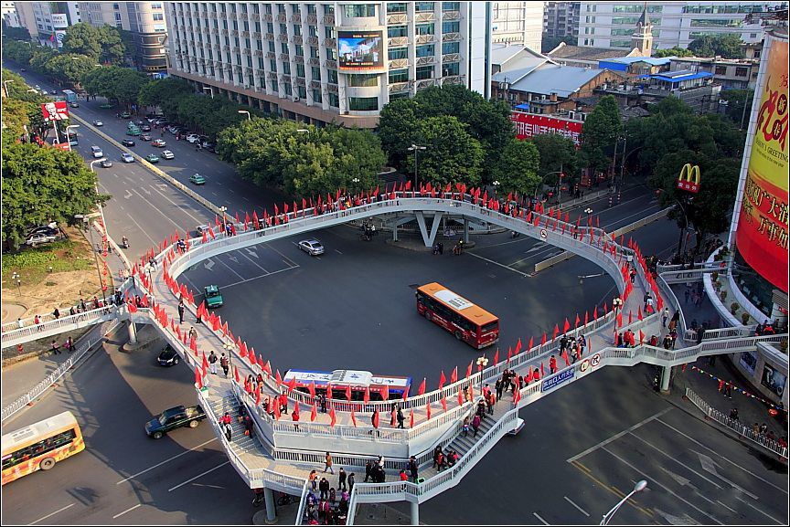 东街口天桥.jpg